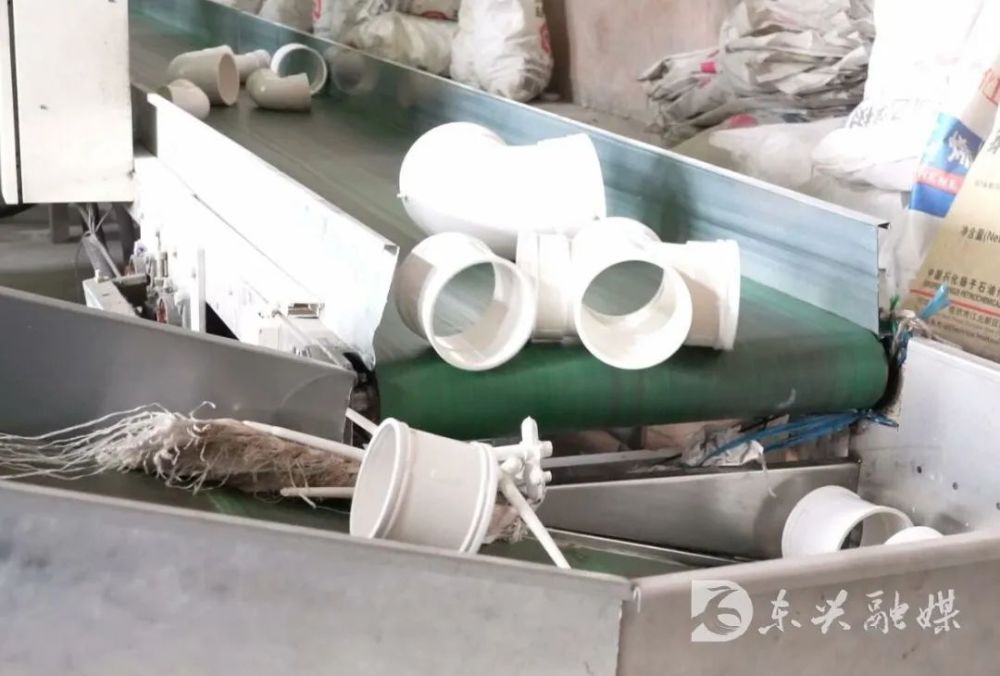 厲害!東興區(qū)拿下超7億元建材銷(xiāo)售訂單